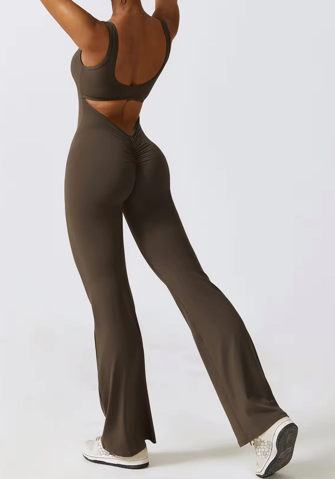 Valerie - Jumpsuit mit Schlag und Scrunch am Po