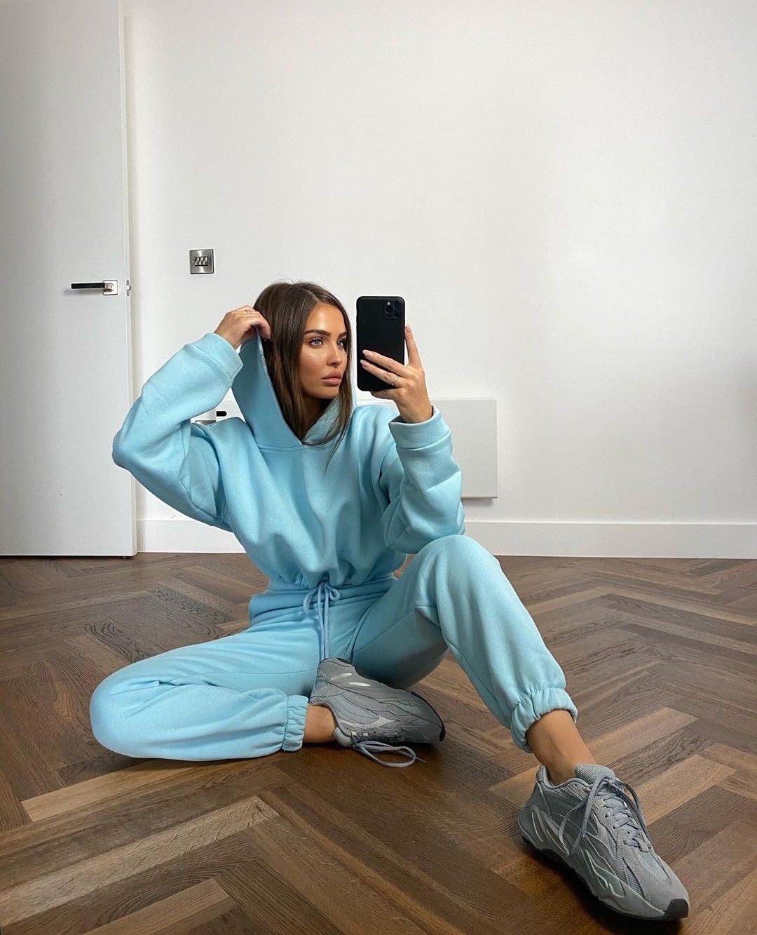 Lena - Cropped Hoodie und Jogginghose